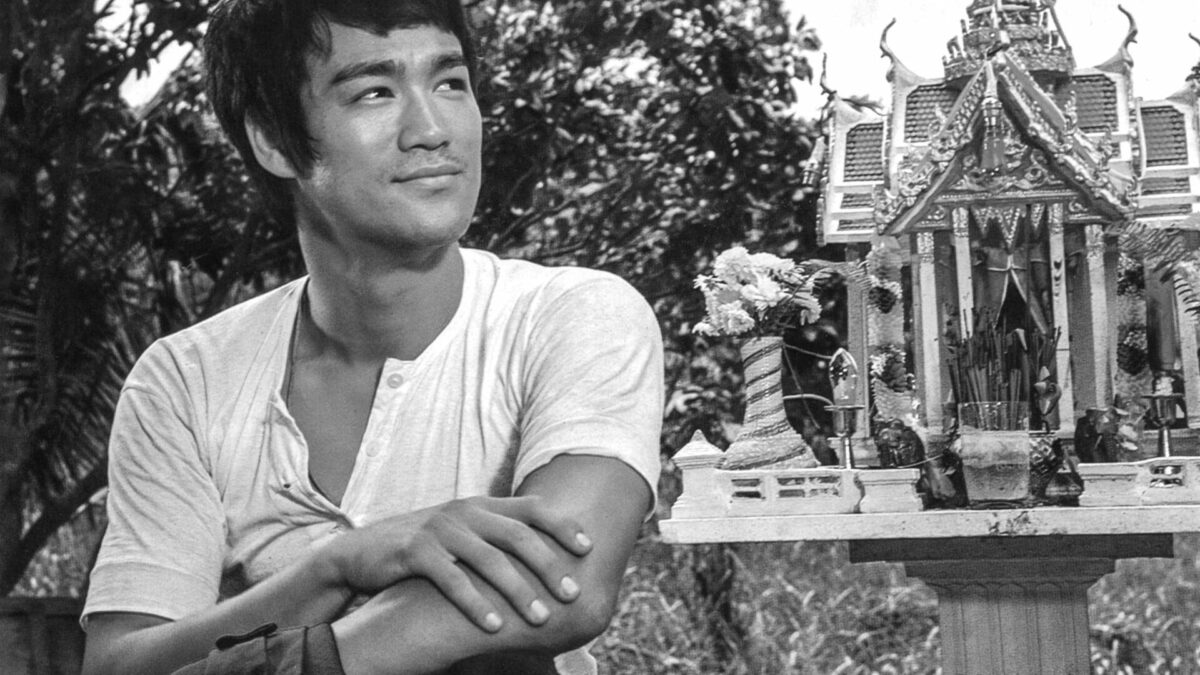 ジュリアンズ・オークションが香港でブルース・リーの記念品や武術品を集めた「レジェンド・イン・モーション」を開始