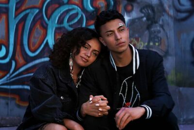 “레즈 볼” – 나바호 인디언 보호구역을 배경으로 한 넷플릭스의 드라마틱하고 감동적인 스포츠 영화