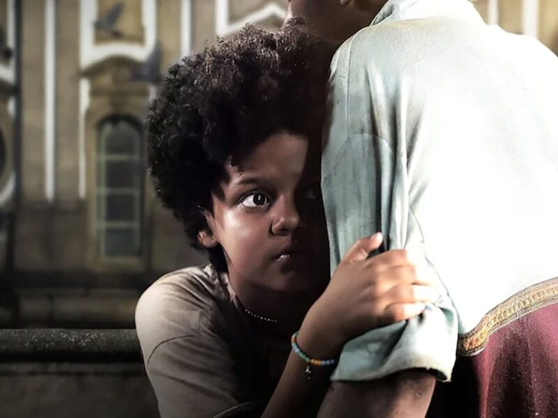 「カンデラリアの子供たち」- リオデジャネイロの四人の若者の日常的な悲劇を描いたNetflixの四部作シリーズ