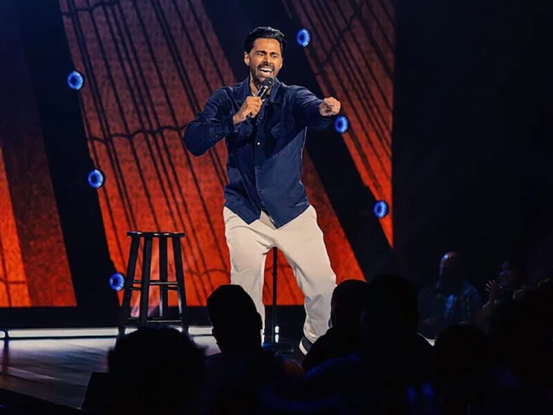 「ハサン・ミンハジの首をはねよ」 – Netflixのスタンドアップ：ハサン・ミンハジが全ての人々に皮肉を