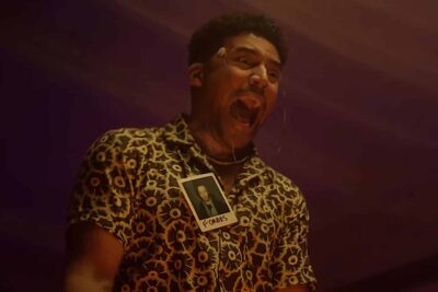 Netflix 的「開箱靈魂」驚慄片：一個令人興奮、困惑又耐人尋味的身體交換故事