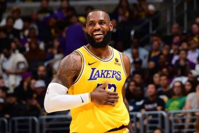 「スターティング5: 選ばれしエースたち」– Netflixのドキュメンタリー：2023-24シーズンのNBAの五大スター