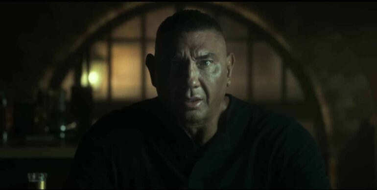 “The Killer’s Game” – Crítica do Filme: Dave Bautista em uma Película Repleta de Ação e Comédia