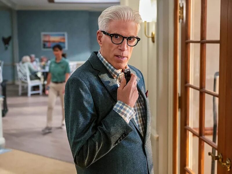 “스파이가 된 남자”: 테드 댄슨의 가벼운 첩보 코미디… 정신병원에서 벌어지는 이야기