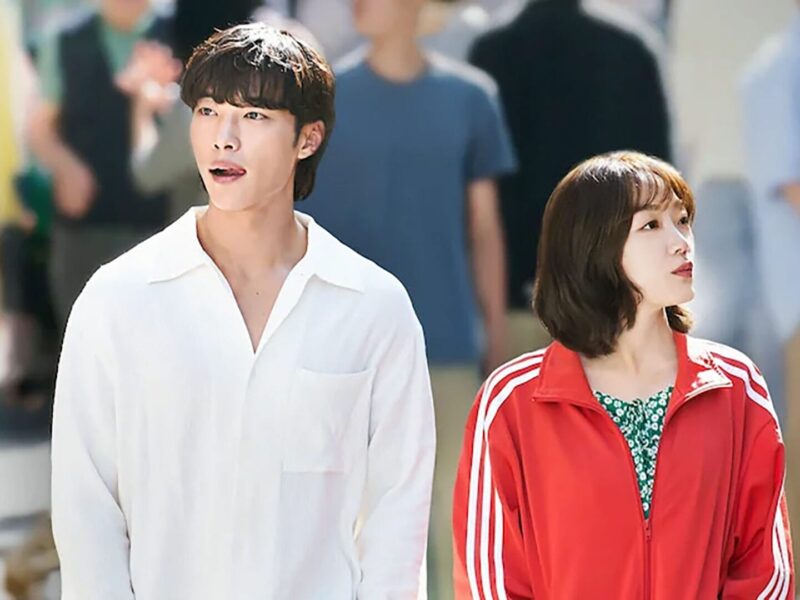 Netflixで話題沸騰中の韓国ドラマ「Mr. プランクトン」は、コメディ、ロマンス、そして悲劇を見事に融合させた作品です