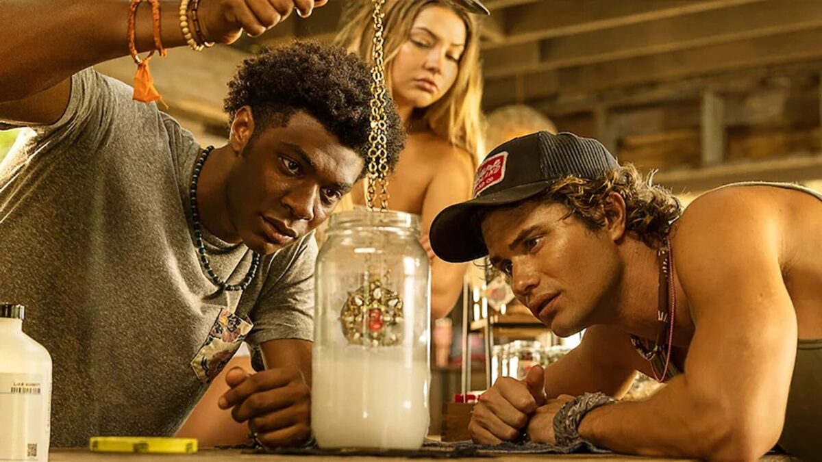 Die letzten vier Episoden der vierten Staffel von „Outer Banks“ sind jetzt auf Netflix verfügbar