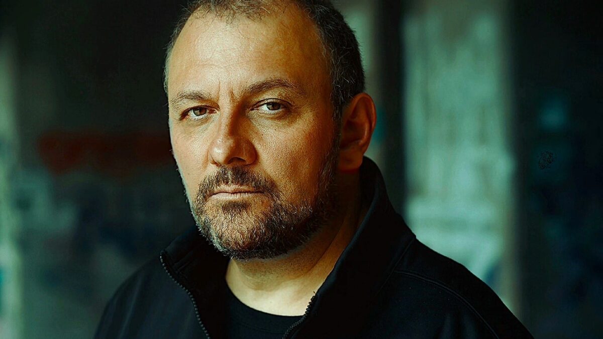 Stelio Savante, Starring In Amazon MGM Studios ‘Sarah’s Oil’ And Pinnacle Peak Picture’s ‘Between Borders’, Signs With Harter Allen Agency in the UK
