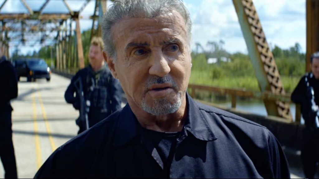 「Armor」：80年代アクション映画の遺産か、それとも時代遅れの作品か