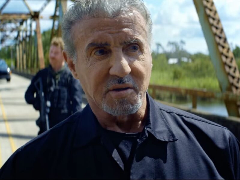 「Armor」：80年代アクション映画の遺産か、それとも時代遅れの作品か