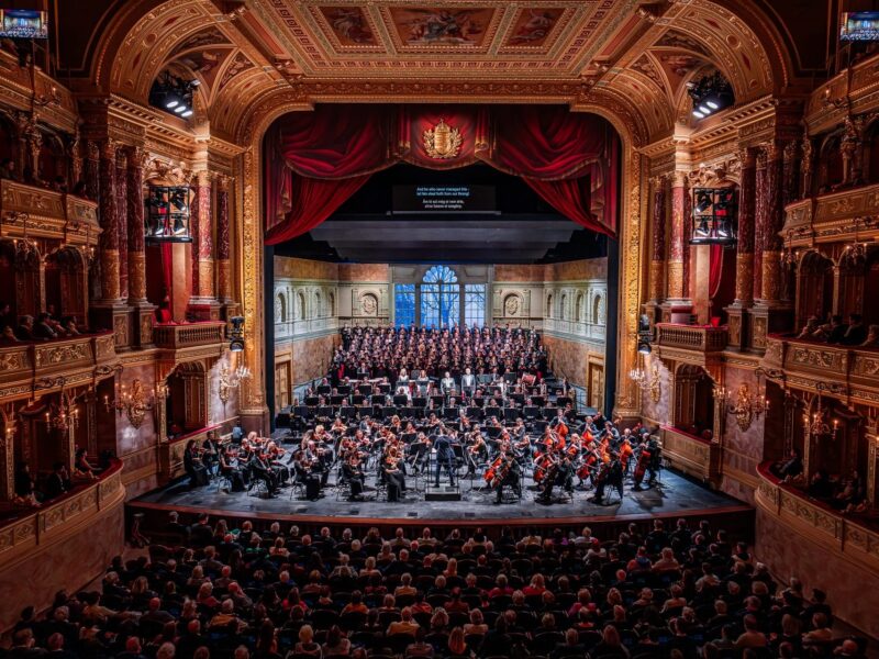 英国音乐传统与宇宙之声的交融：匈牙利国家歌剧院管弦乐团特别音乐会