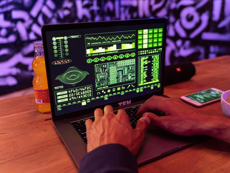 Come Proteggere i Tuoi Dati Personali in un Mondo di Minacce Cyber in Crescita