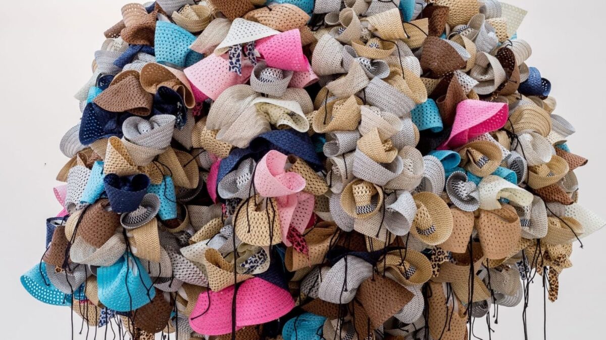 Hassan Sharif: “Gathering” na Alexander Gray Associates, Nova Iorque