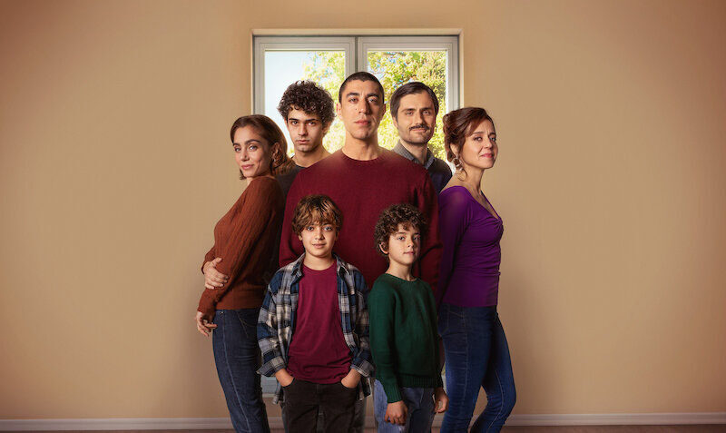 「家族をつむぐ」: Netflixの新イタリアドラマは人生の最終章を描く