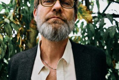 マイク・アンダーセン、10枚目のスタジオアルバムからの親密なシングルを発表