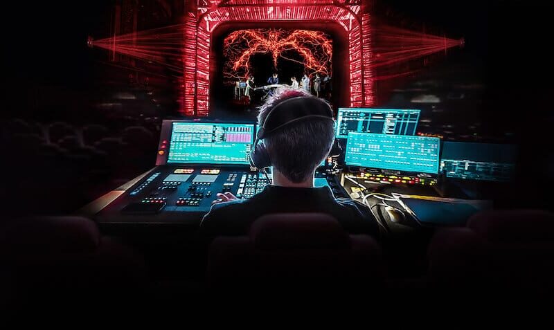 Sahne Arkası: Stranger Things – İlk Gölge: Bir Stranger Things Oyununun Sahnelenme Belgeseli