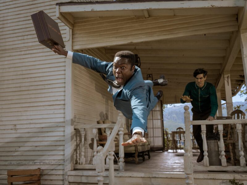 Apple TV+、風変わりでエレガントなコメディ「ガバメント・チーズ」を配信開始