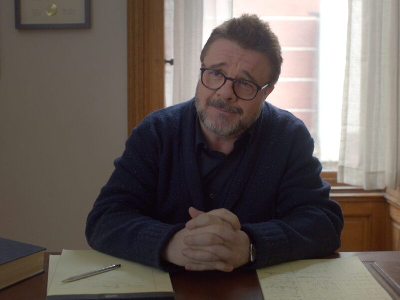 Nathan Lane: Vencedor da Tripla Coroa Continua a Brilhar da Broadway a Hollywood e Mais Além