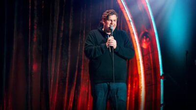 Tuyệt phẩm hài độc thoại “I’m Your Mother” của Tim Dillon đổ bộ Netflix