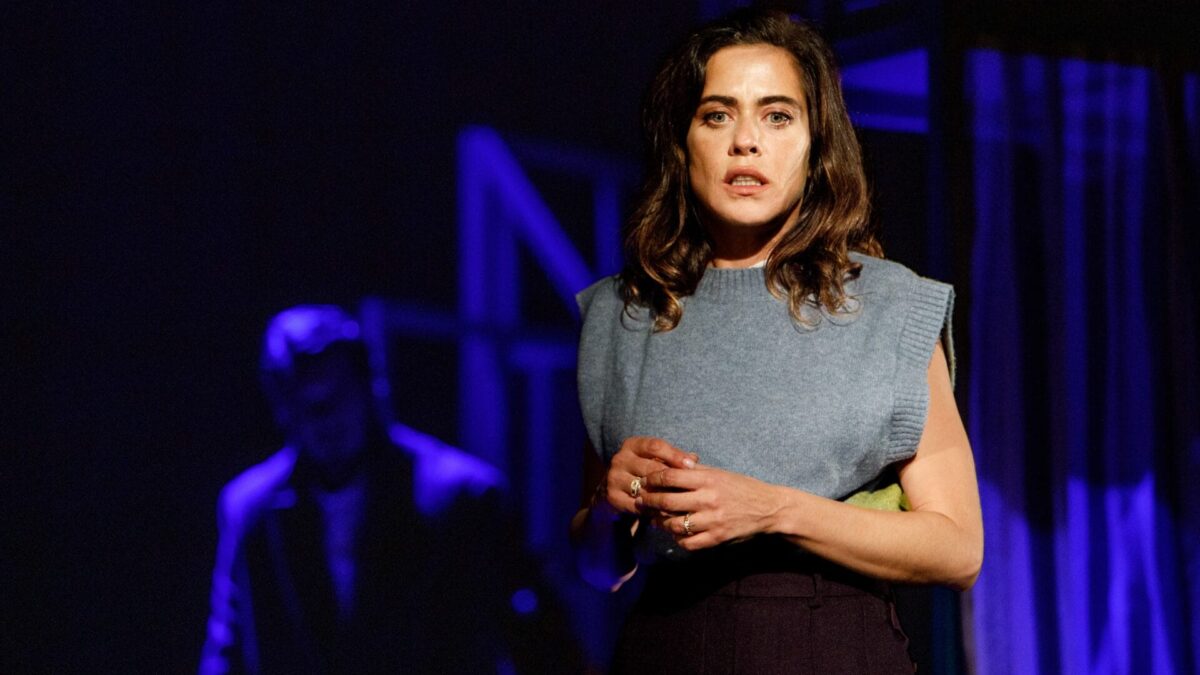 «Casa de Muñecas» Llega Renovada al Teatro Fernán Gómez con María León