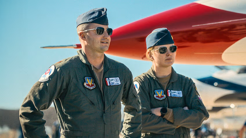 Thunderbirds: La élite de la Fuerza Aérea de EE. UU.