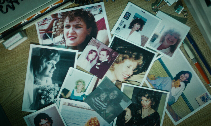 넷플릭스, “미제 사건: 타이레놀 살인” 공개: 수십 년간의 공포와 풀리지 않는 의문들