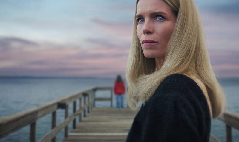 넷플릭스, ‘우리가 숨겨온 비밀’ 공개: 마리 바흐 한센, 덴마크 상류층의 어두운 이면을 파헤치다