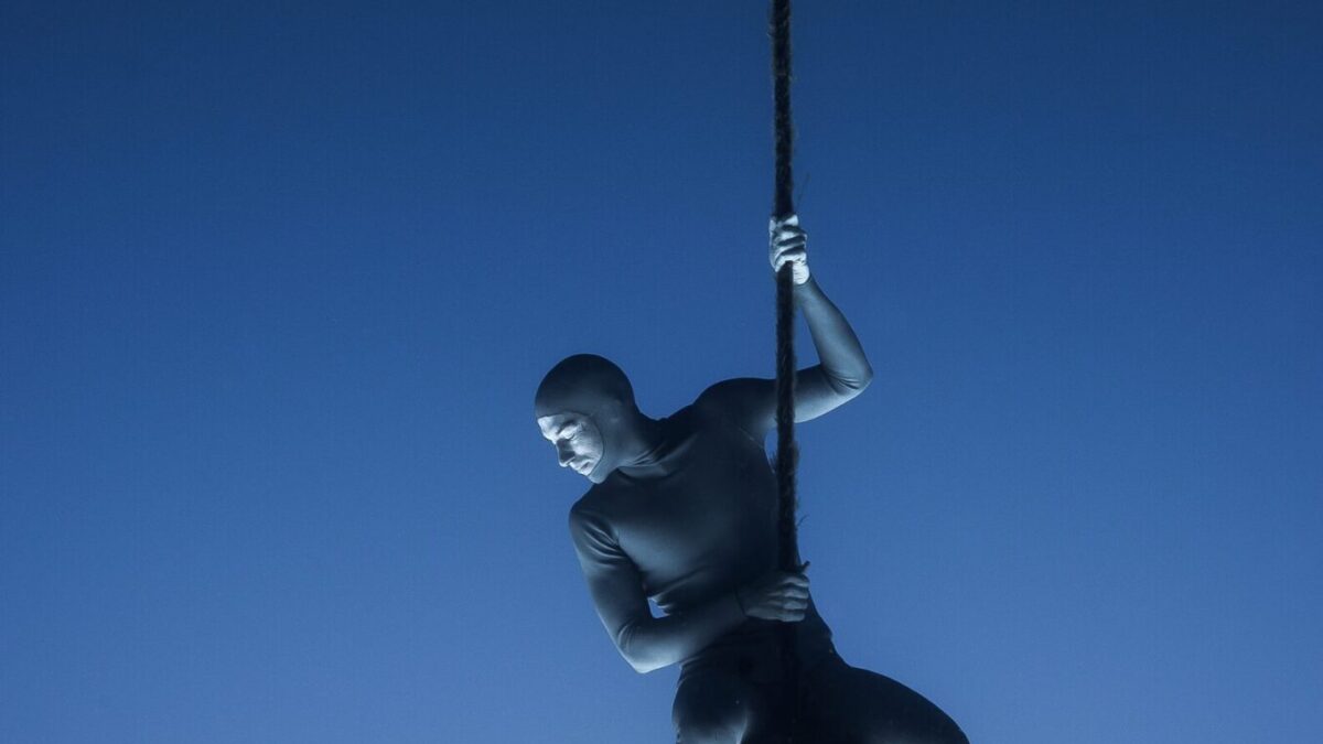 INSPIRATION: Curta-metragem une apneia e mito em uma odisseia visual no fundo do mar