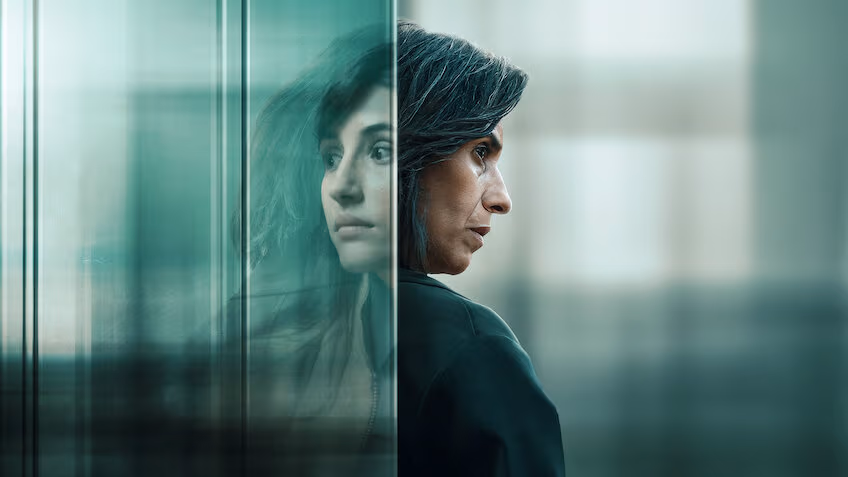 사라, 그림자 속의 여자