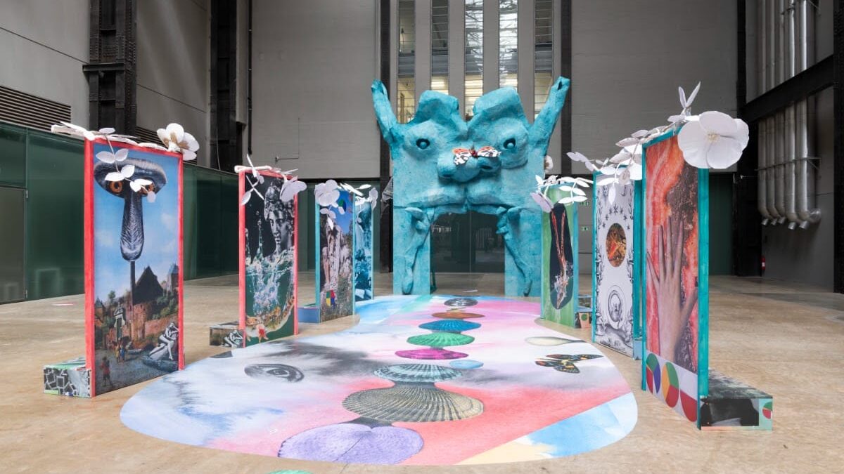 Bước vào Cây sáo thần: Buổi trình diễn Ngập tràn của Monster Chetwynd tại Tate Modern