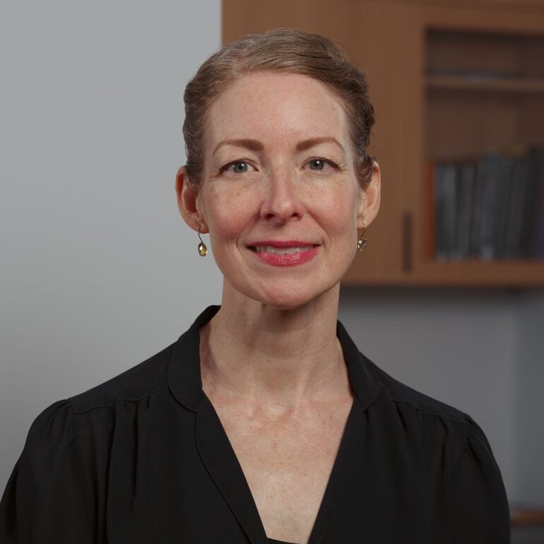 A Coleção Frick nomeia Julia Day como nova Conservadora-Chefe