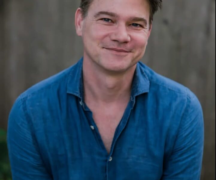 约翰·埃尔沃德（John Aylward）的歌剧电影 Oblivion 在 Cannes World Film Festival – Remember the Future 斩获“最佳音乐电影”