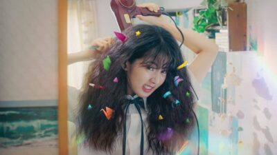 Netflix《卷卷初戀》：以懷舊鏡頭審視青春期的不安