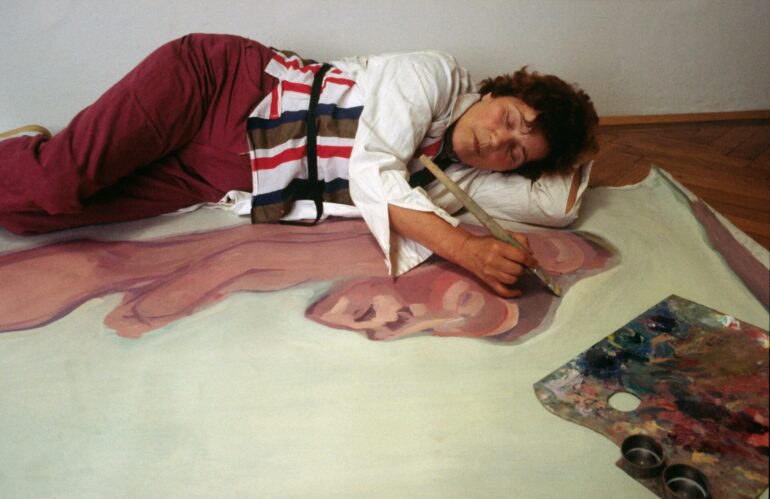 Maria Lassnig: “Self with Dragon” examina os limites da consciência corporal na Hauser & Wirth Hong Kong