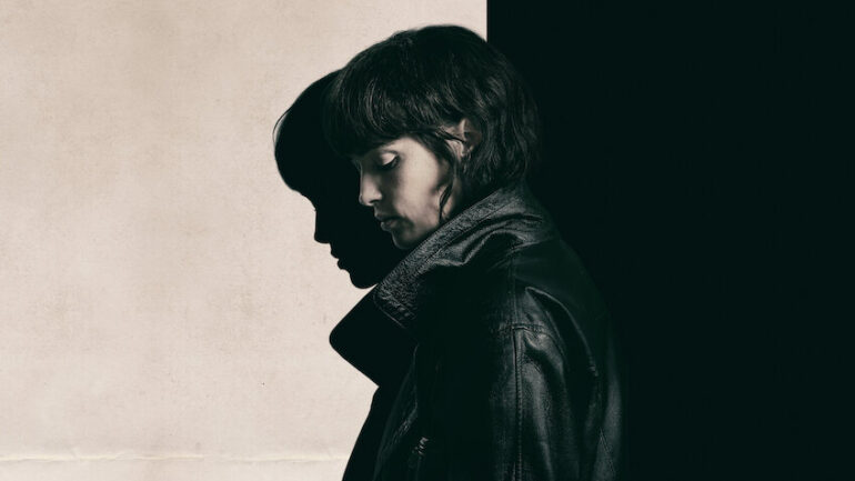 「そして彼女は闇を歩く」：ETAの中心部で10年間潜入捜査を続けた女性捜査官を描くNetflixスリラー