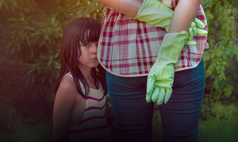 ドミンガ・ソトマヨル監督の『そこから泳いで、私の方へ』：高く評価されたチリ小説を原作に、階級と共犯関係を描く