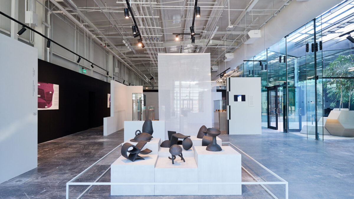 Rays, Ripples, Residue: Abu Dabi’deki 421 Arts Campus, BAE’deki Sanatın On Yılını İnceliyor