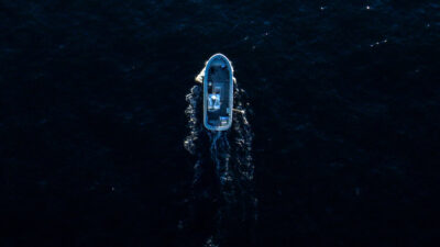 물 위의 피: “카맨 가족 미스터리” 넷플릭스 공개