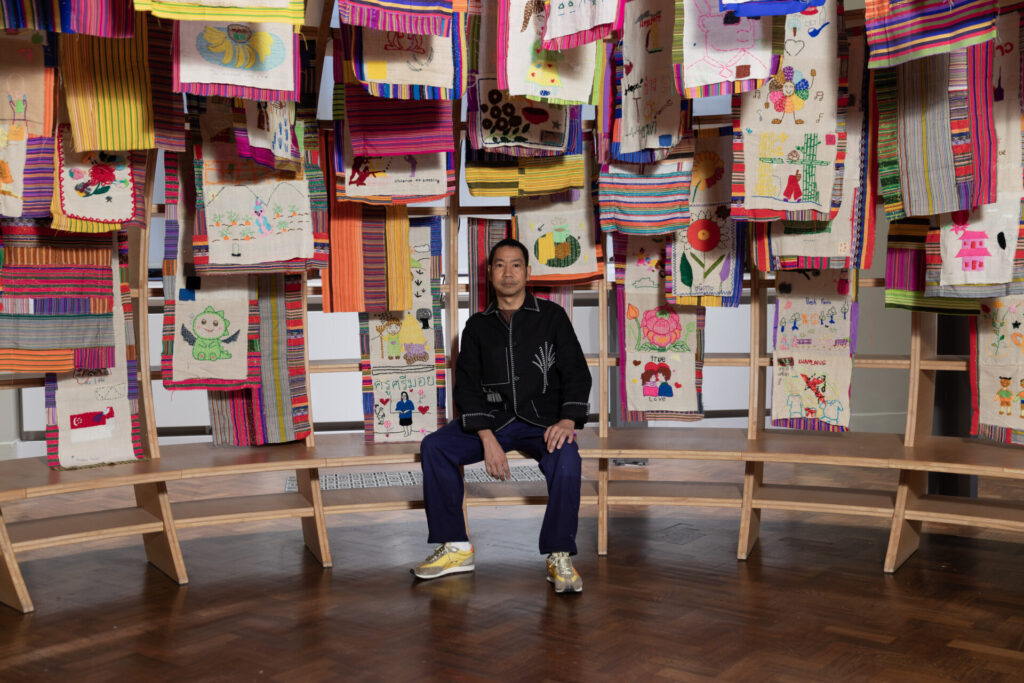 자카이 시리부트, 이탈리아에서 첫 기관 개인전 개최