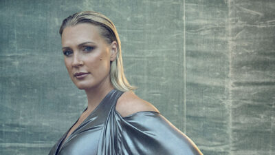 Magnus Ragnvid, Sarah Sjöström, 2025 Portrait of Honour, Swedish National Portrait Gallery (the image is cropped).