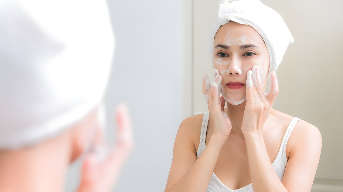 Viso tonico e sempre giovane: ecco i must have per la nostra pelle