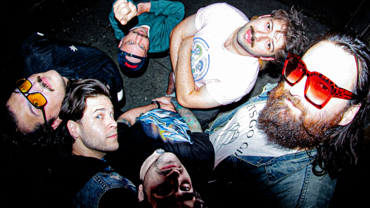 蒙特利尔乐队 The Fake Friends 惊艳回归，新单曲《The Way She Goes》捕捉高压新浪潮能量