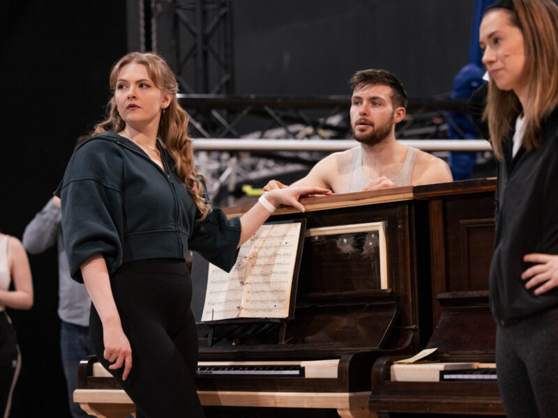 지상 최대의 쇼맨이 선사하는 마법 같은 무대, 뮤지컬 ‘바넘’의 화려한 귀환