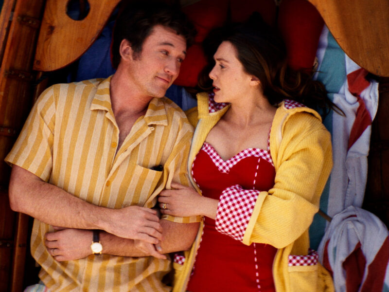 Elizabeth Olsen enfrenta uma escolha impossível no além em “Eternity – Para Sempre”, o novo filme romântico da Apple TV+