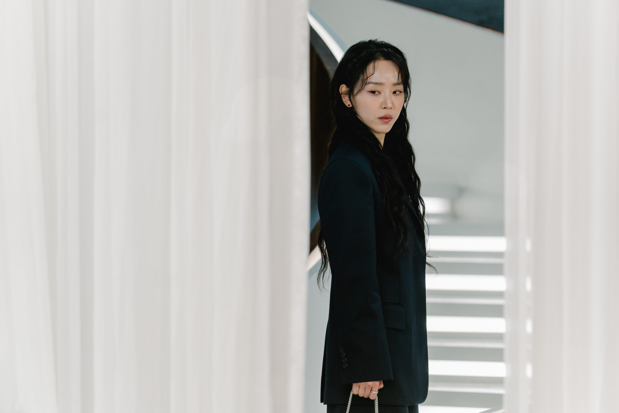 Una vita perfetta costruita su una menzogna crolla in The Art of Sarah