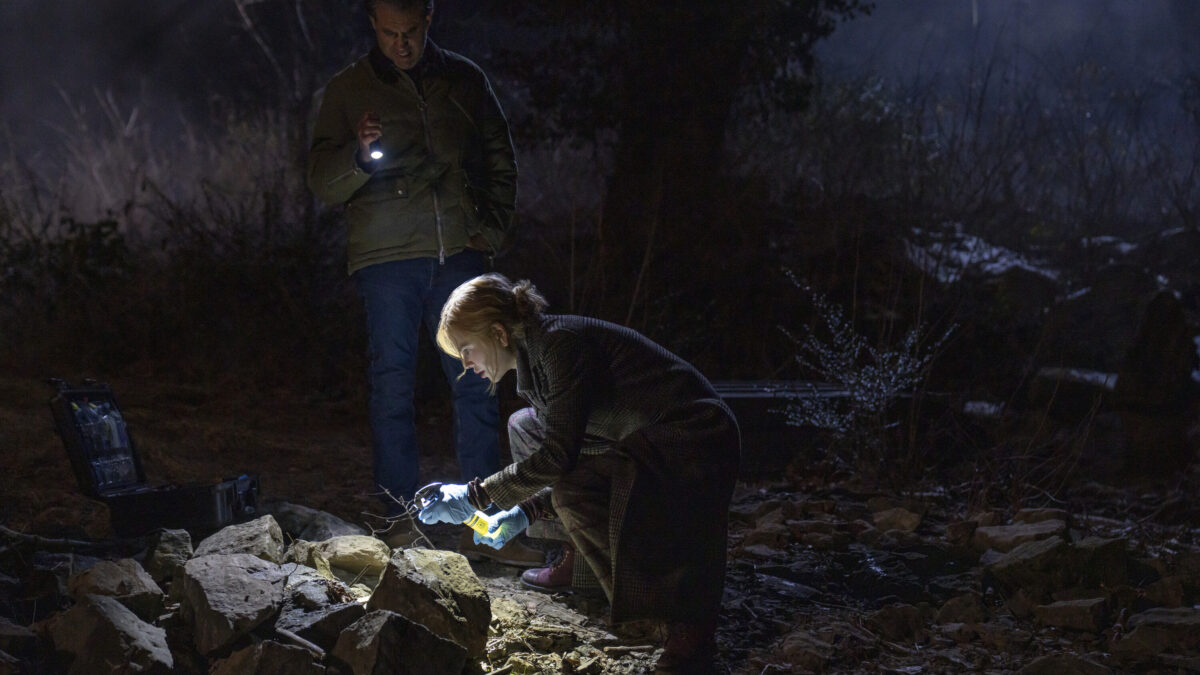 猎杀史卡佩塔：在冰冷的解剖台前重审真相与记忆的残骸