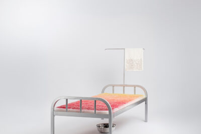 Acul ca armă: Arta care sfidează sateliții Starlink și noul ordin spațial