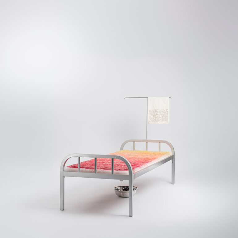 Bir Silah Olarak İğne: Chen Hui-Chiao’nun Sanatı Starlink ve Yeni Uzay Düzenini Sorguluyor