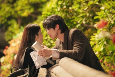 Perfect Crown : IU et Byeon Woo-seok réunis dans la comédie romantique royale la plus attendue de l&rsquo;année sur MBC et Disney+