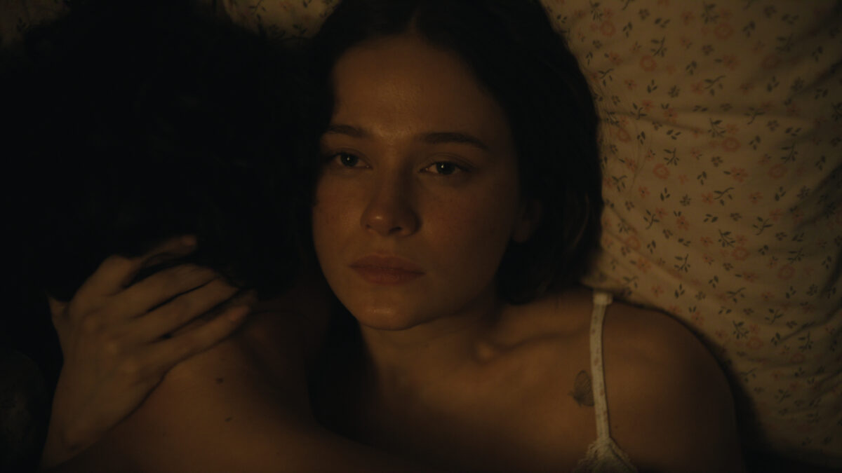 Warum BEEF Staffel 2 auf Netflix zeigt, was Liebe wird, wenn man sie von außen scheitern sieht