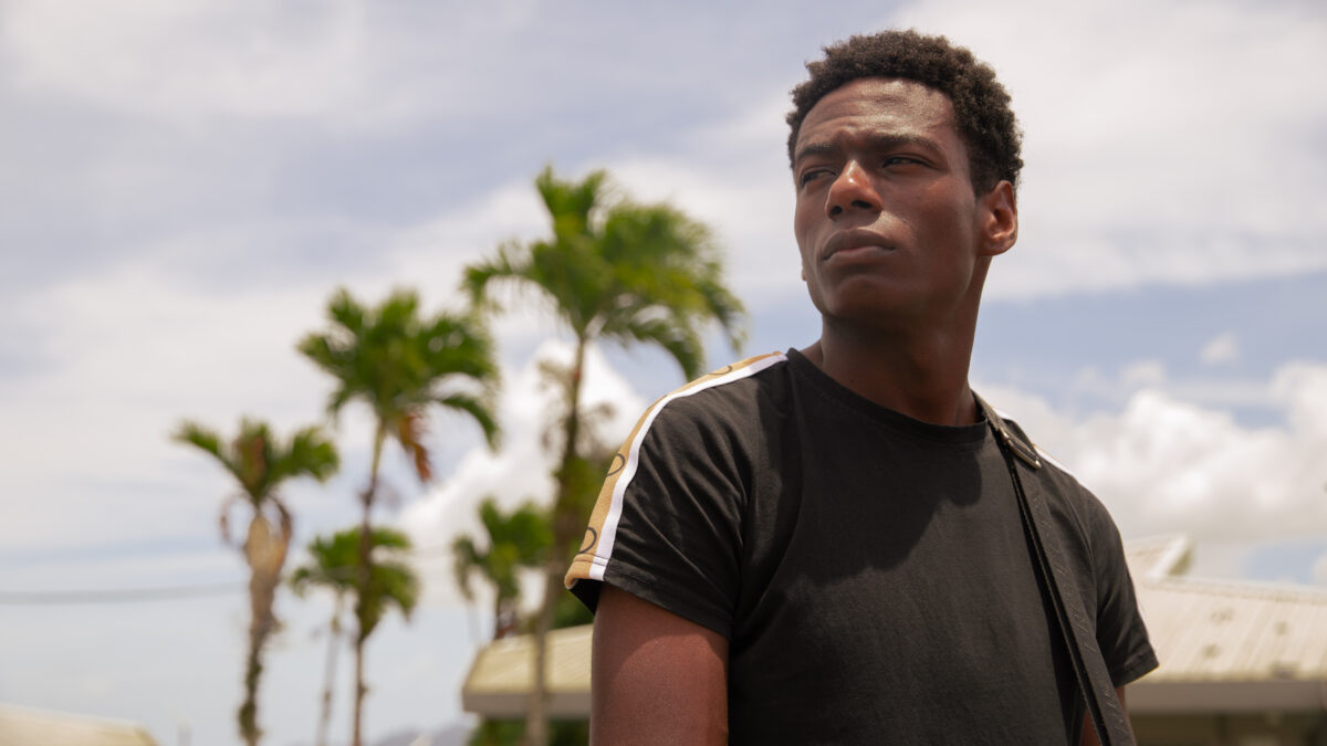 Netflix《聪明少年》揭秘：11个孤儿兄弟姐妹在马提尼克如何生存